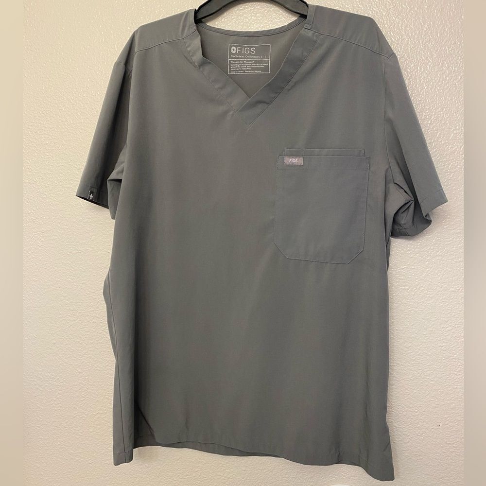 Figs Leon Three-Pocket medical Scrub uniform Top mens sage/gray color L